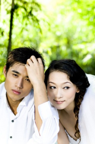 简约风唯美时尚婚纱首页模板